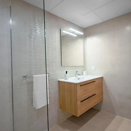 Con Espectaculares Vistas Al Golf En - Xallas 2 3 Appartement