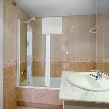 Apartment Con Espectaculares Vistas Al Golf En - Xallas 2 3 *