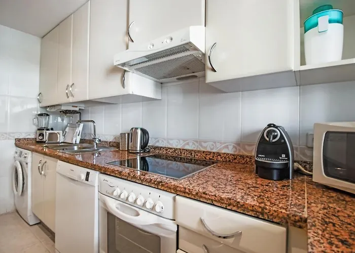 Con Espectaculares Vistas Al Golf En - Xallas 2 3 Apartamento Marbella