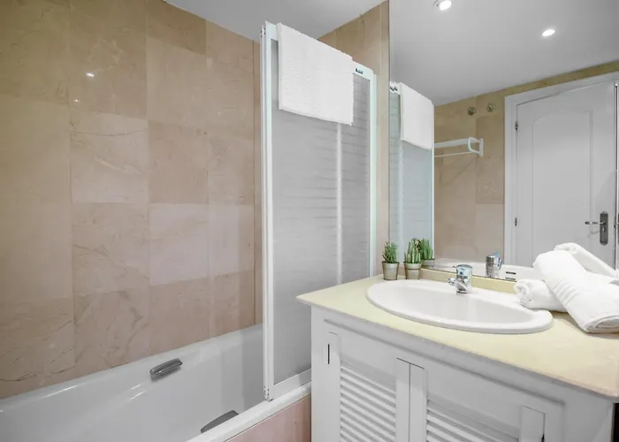 Con Espectaculares Vistas Al Golf En - Xallas 2 3 *